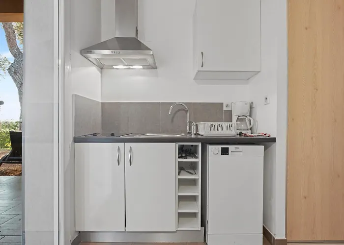 2 - Du Soleil Apartment *