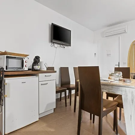 Apartment 2 - Du Soleil