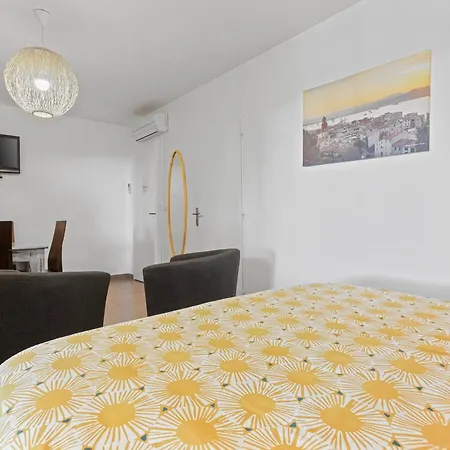 Apartment 2 - Du Soleil *